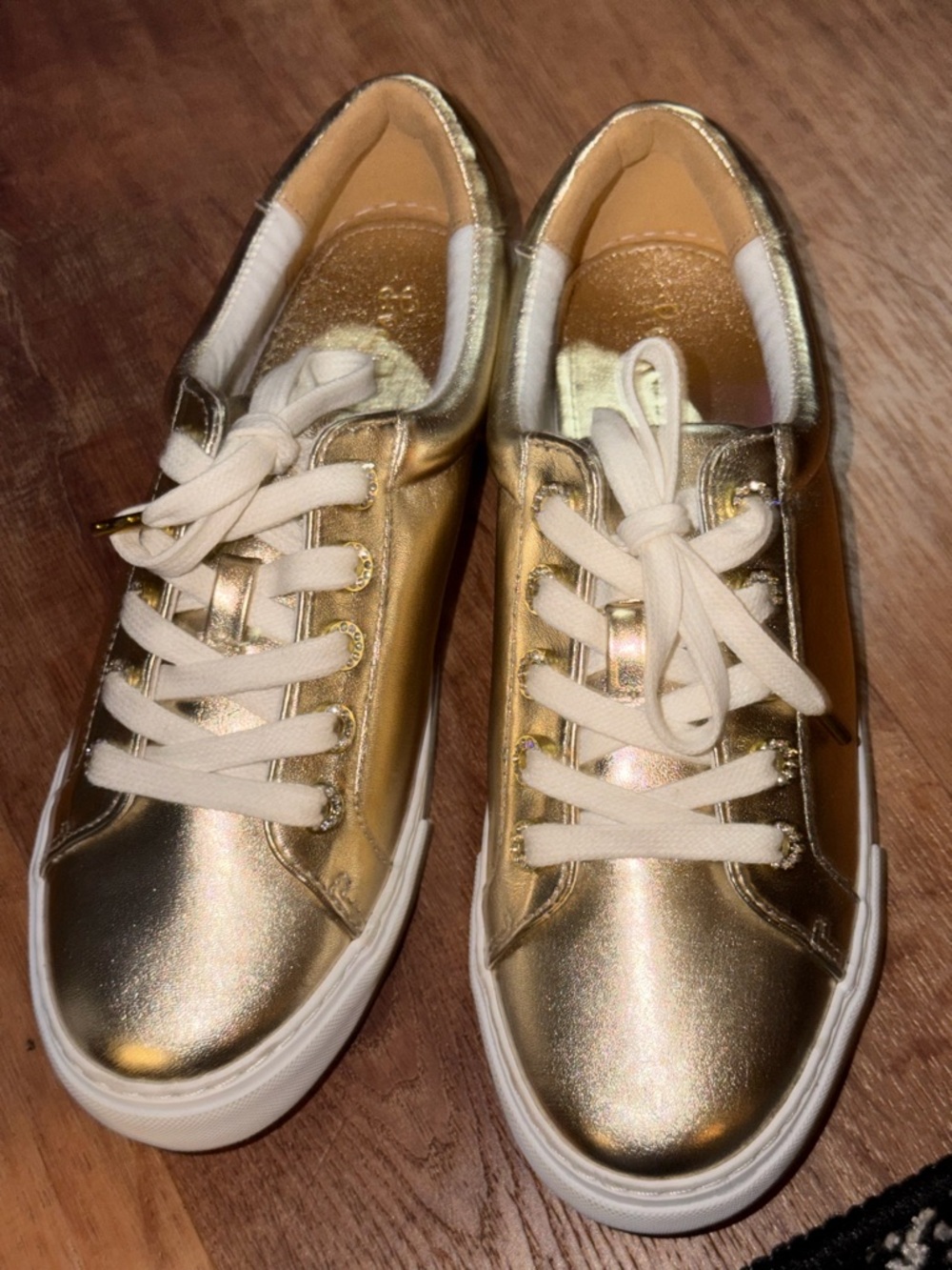 Lilly Pulitzer metallic Gold Lace-Up Women’s Sneakers size 9 - Picture 2 of 8
